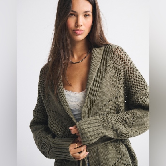 NWT Abercrombie Textural Stitch Belted Shawl Collar Cardigan Olive Green Size M - Picture 2 of 13